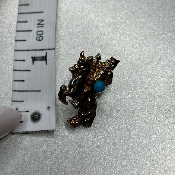 Vintage Soldier Riding Horse Cavalry Lapel Pin Gold Tone Metal Silhouette - Picture 3 of 3